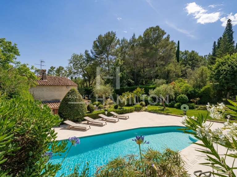 Villa Châteauneuf-Grasse - 5 bedrooms - 185m²