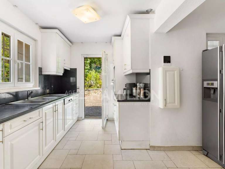 Villa Châteauneuf-Grasse - 5 bedrooms - 185m²
