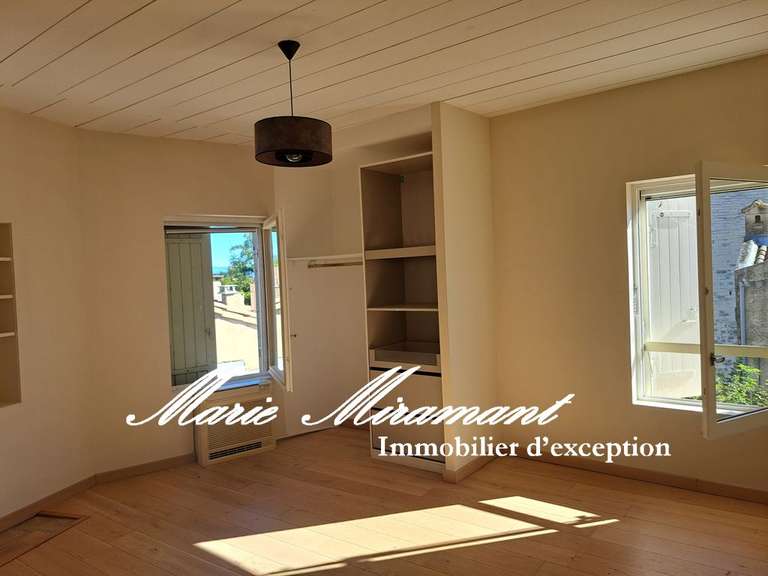 House Villeneuve-lès-Avignon - 4 bedrooms - 330m²