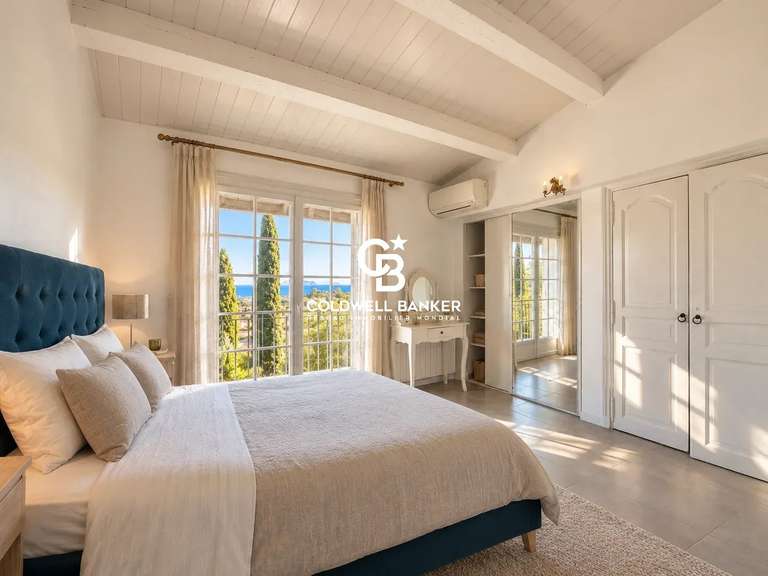 House Cavalaire-sur-Mer - 4 bedrooms - 160m²