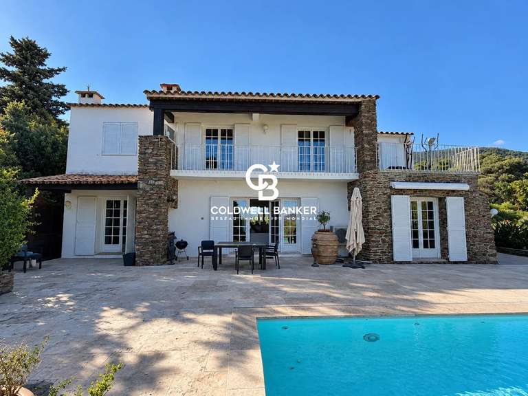 House Cavalaire-sur-Mer - 4 bedrooms - 160m²