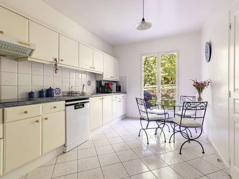 House Saint-Germain-en-Laye - 5 bedrooms - 122m²