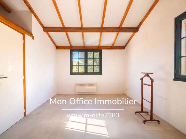 Maison Éguilles - 5 chambres - 170m²