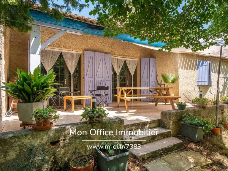 Maison Éguilles - 5 chambres - 170m²