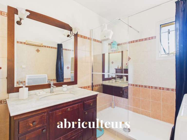 Maison Saint-Chamas - 5 chambres - 128m²