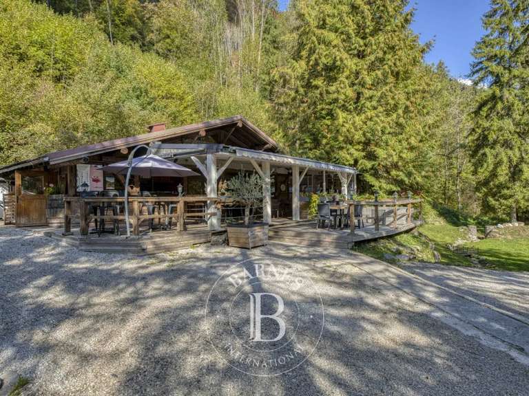 Propriété Thônes - 3 chambres - 207m²