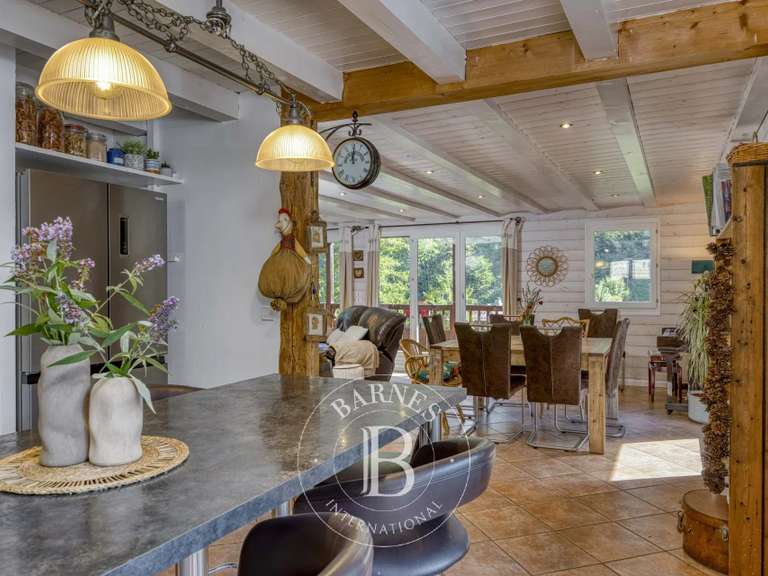 Propriété Thônes - 3 chambres - 207m²
