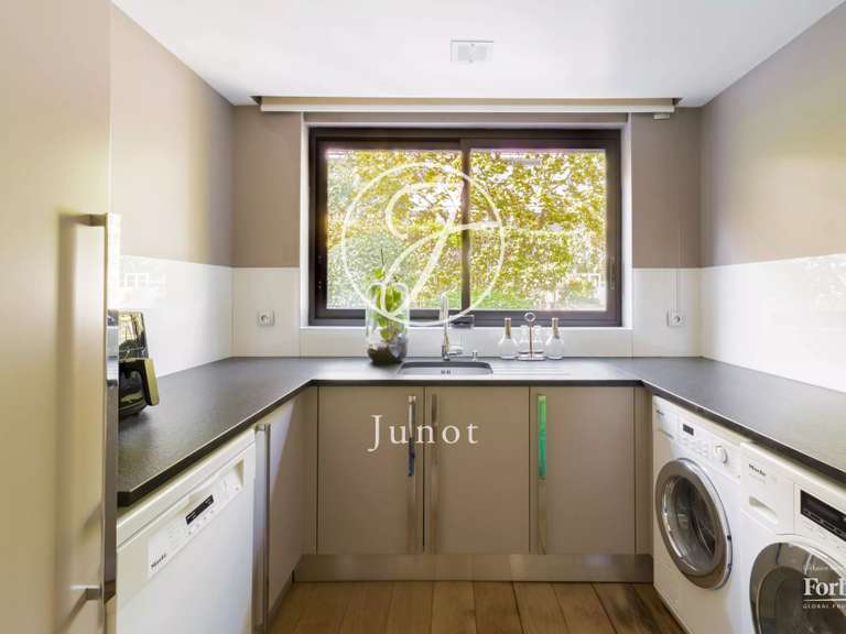 Maison Levallois-Perret - 3 chambres - 398m²