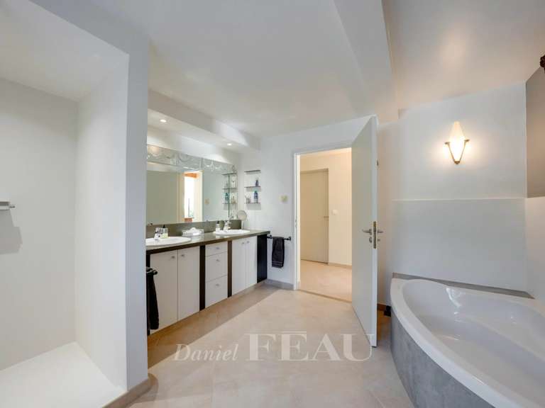 Maison Vaugines - 5 chambres - 293m²