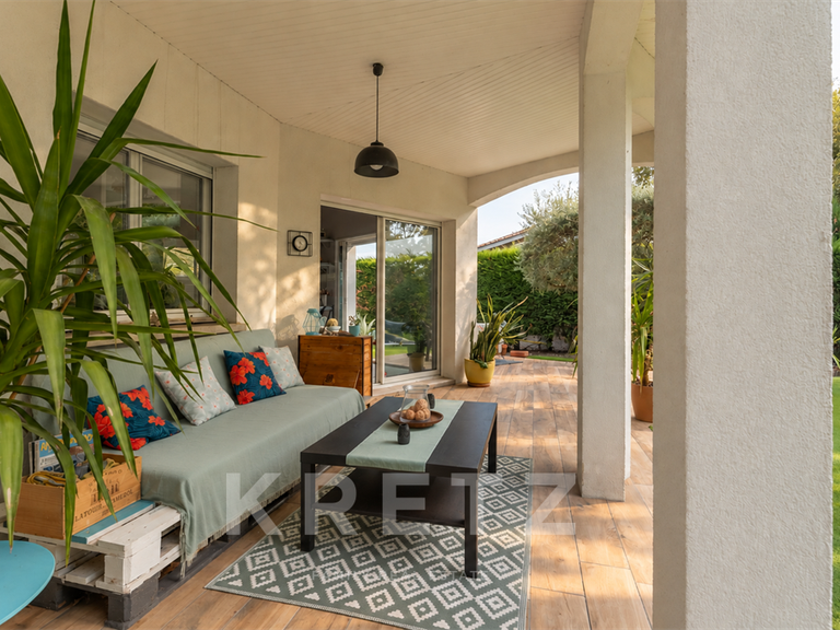 Maison Saint-Médard-en-Jalles - 5 chambres - 203m²