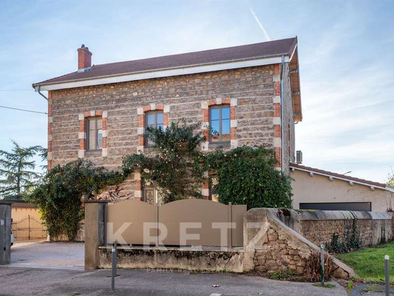 Maison Saint-Just-Saint-Rambert - 3 chambres - 201m²
