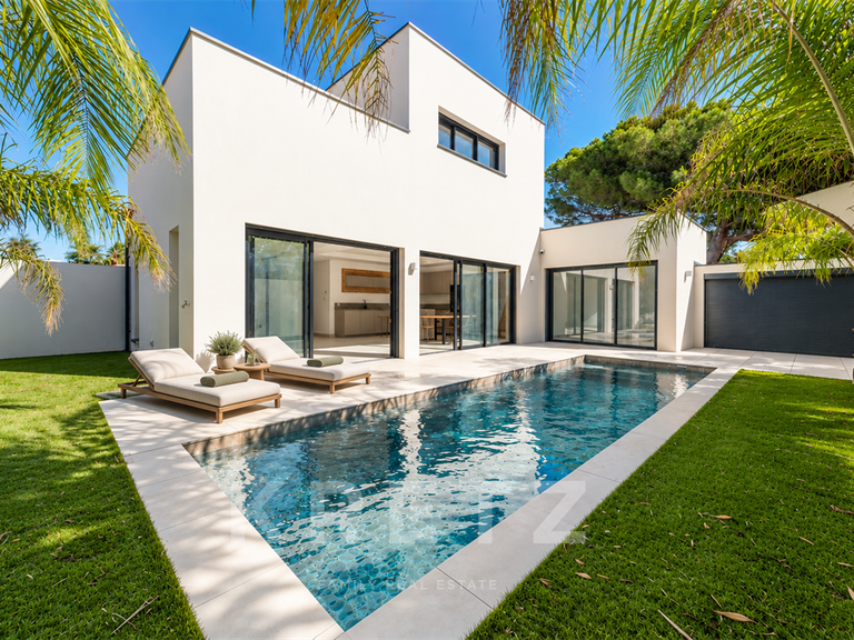 Maison Agde - 4 chambres - 128m²