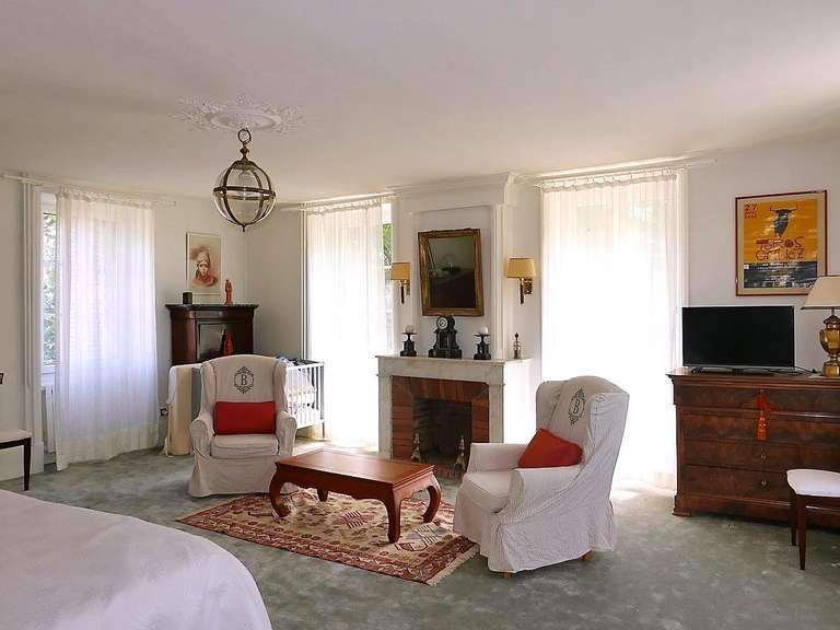 Maison Valence - 8 chambres - 435m²