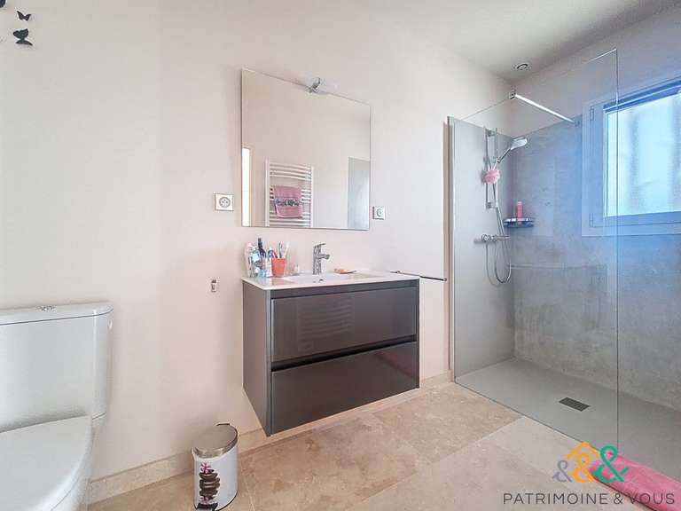 Maison Beaucaire - 4 chambres - 187m²