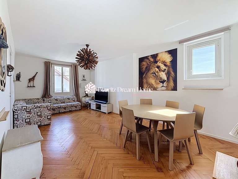 House Biarritz - 6 bedrooms - 196m²