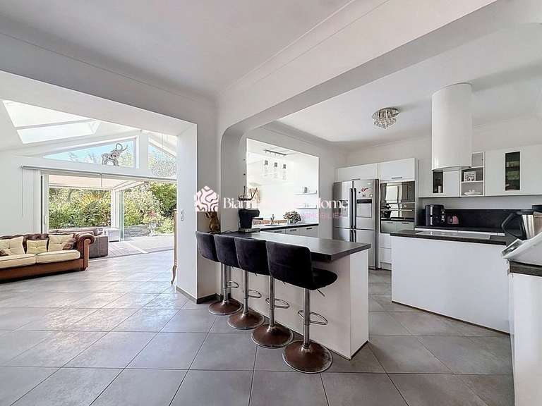 House Biarritz - 6 bedrooms - 196m²