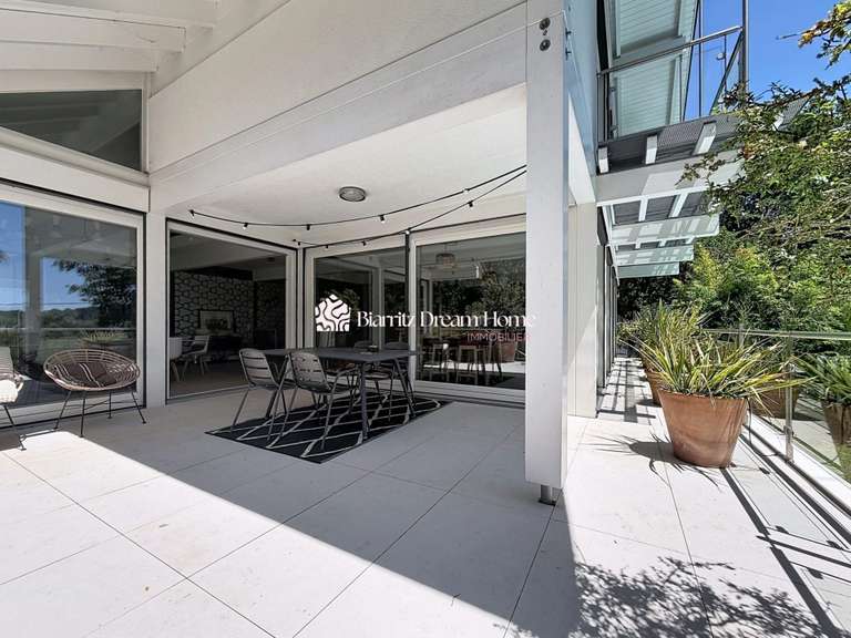 Maison Anglet - 5 chambres - 300m²