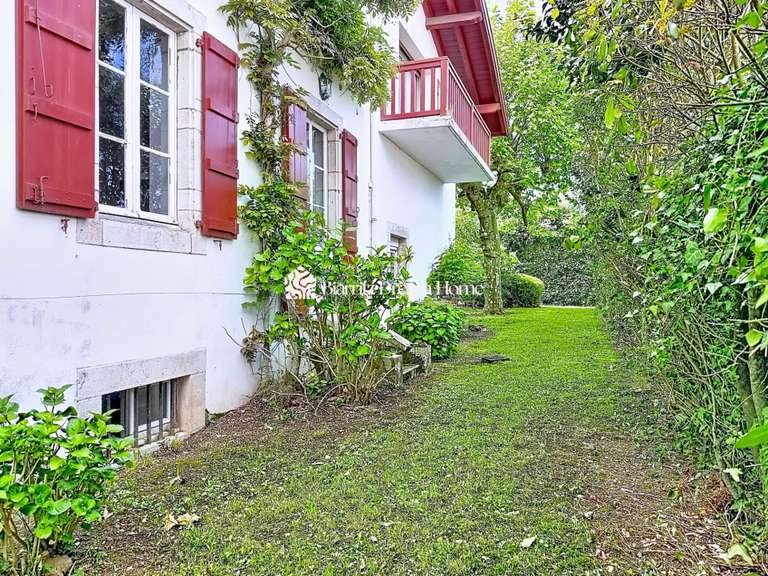 Maison Ustaritz - 9 chambres - 353m²