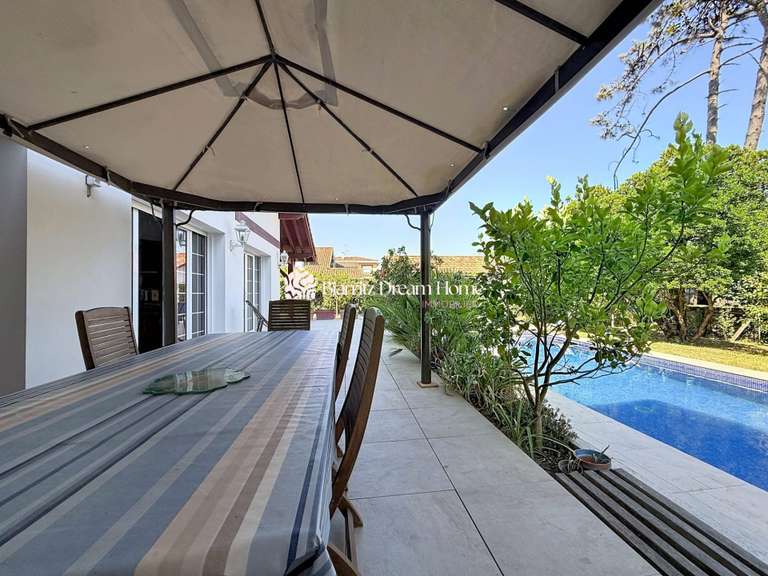 Maison Anglet - 6 chambres - 229m²