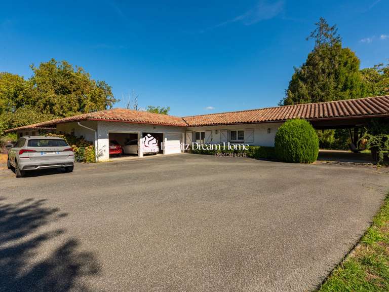 Maison Saint-Martin-de-Seignanx - 8 chambres - 703m²