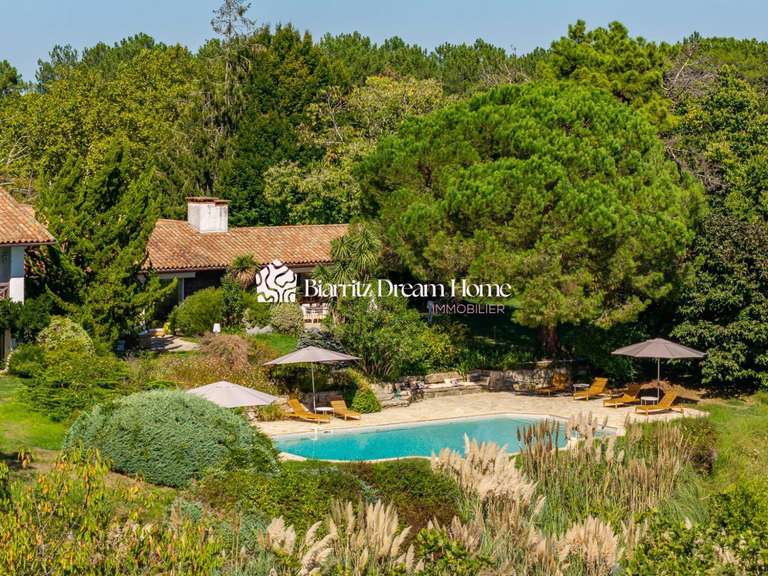 Maison Saint-Martin-de-Seignanx - 8 chambres - 703m²