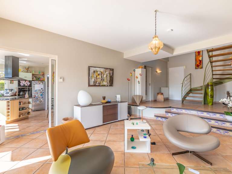 Maison Bassussarry - 5 chambres - 196m²