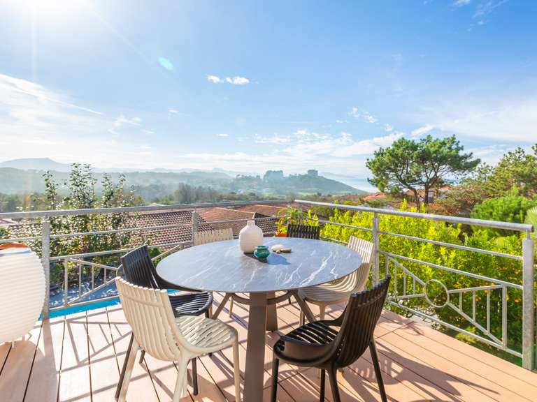 Maison Biarritz - 5 chambres - 207m²