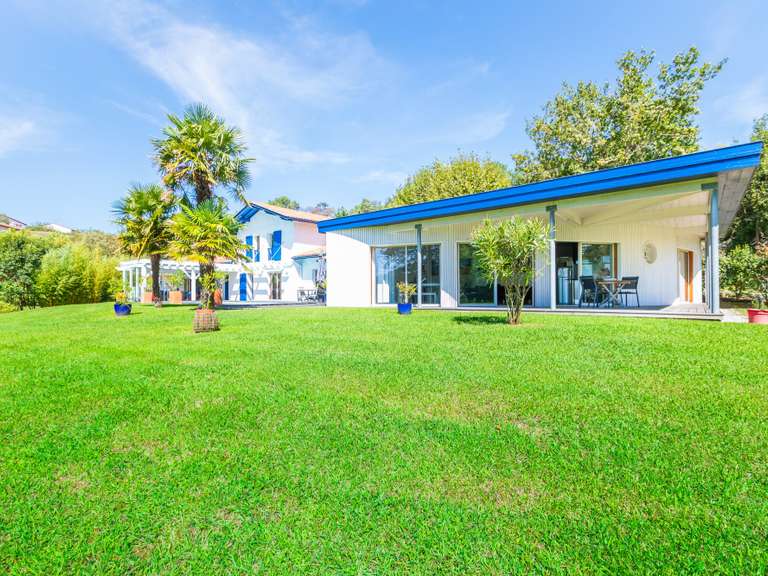 House Bidart - 6 bedrooms - 294m²