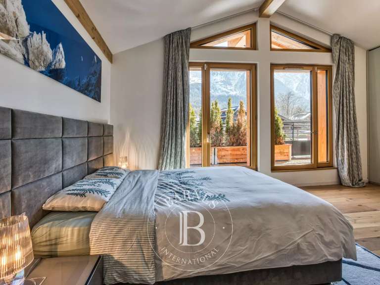 Maison Chamonix-Mont-Blanc - 4 chambres - 245m²