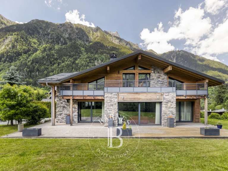 Maison Chamonix-Mont-Blanc - 4 chambres - 245m²