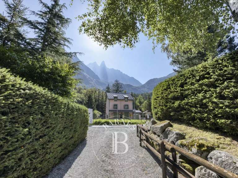 Maison Chamonix-Mont-Blanc - 5 chambres - 179m²