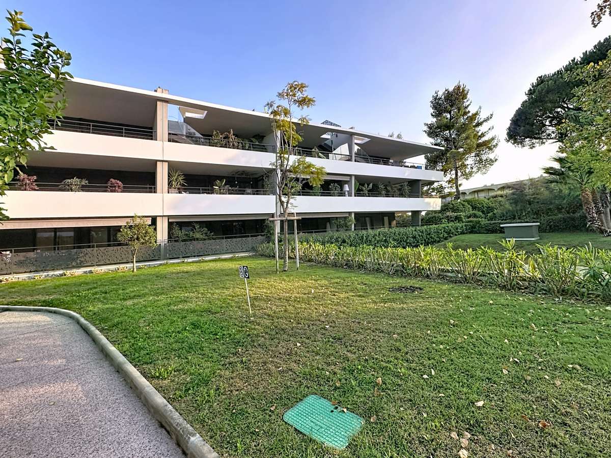 House Villeneuve-Loubet
