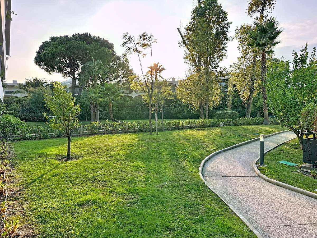 House Villeneuve-Loubet