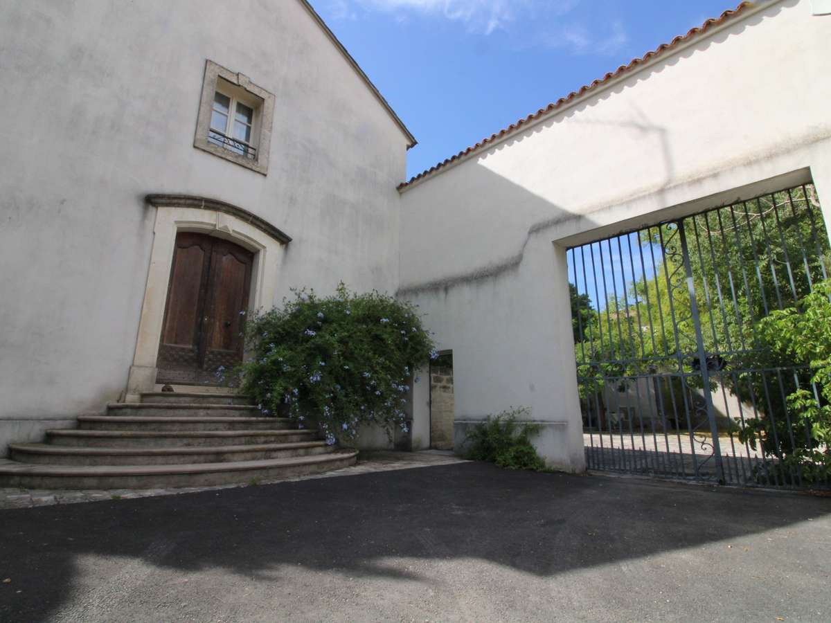 Maison Lunel