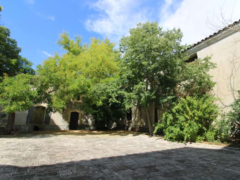 Maison Lunel - 10 chambres - 500m²