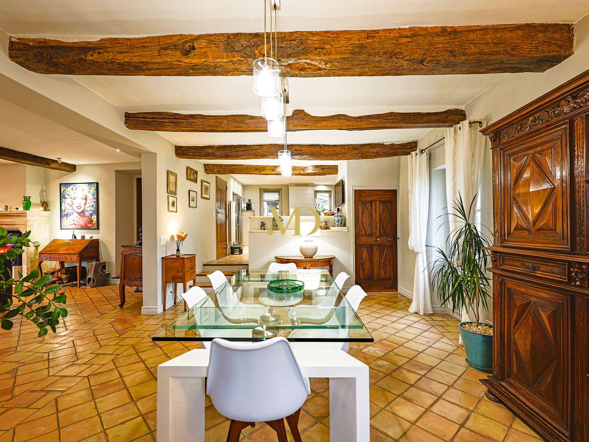 House Saint-Martin-de-Castillon