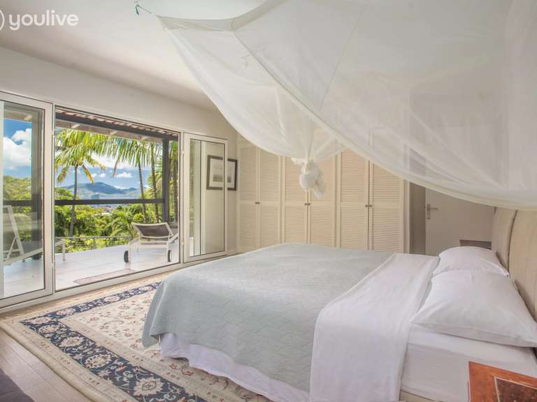 Maison Fort-de-France - 4 chambres - 240m²