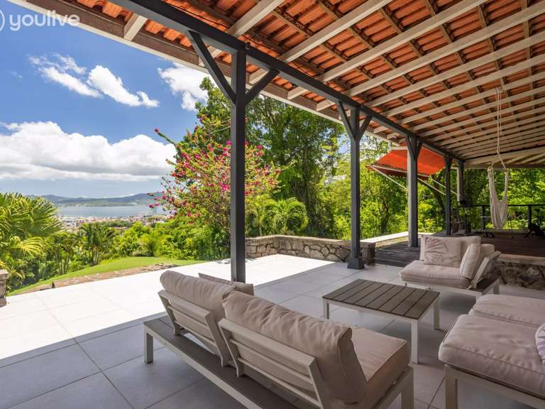 Maison Fort-de-France - 4 chambres - 240m²
