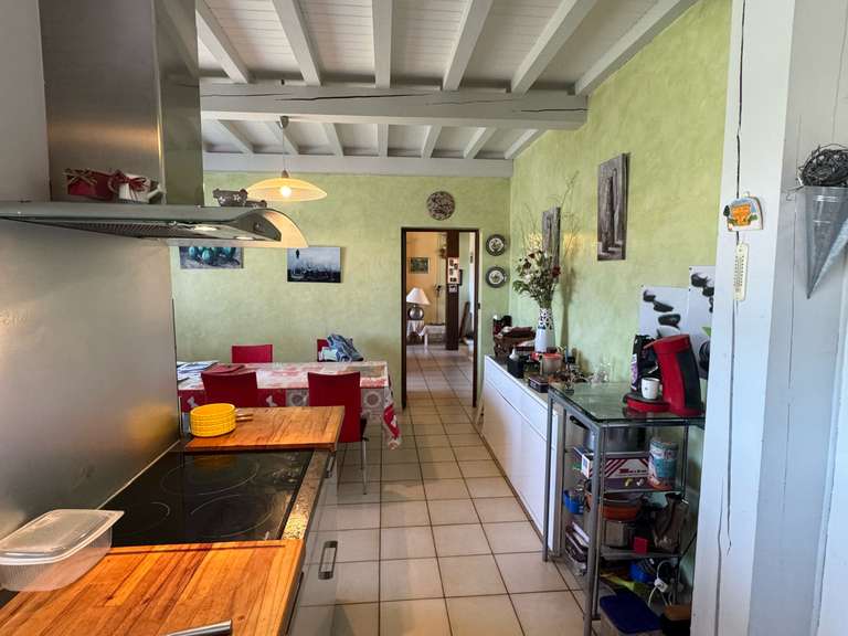 Maison Granges-les-Beaumont - 4 chambres - 190m²