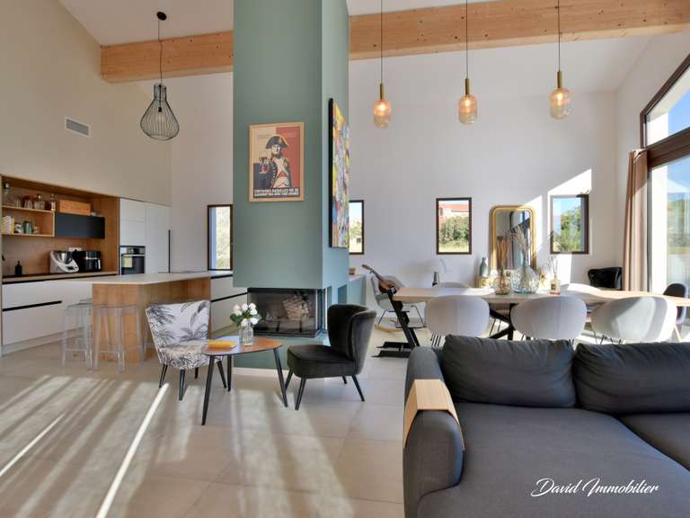 Maison Sainte-Colombe-de-la-Commanderie - 4 chambres - 160m²