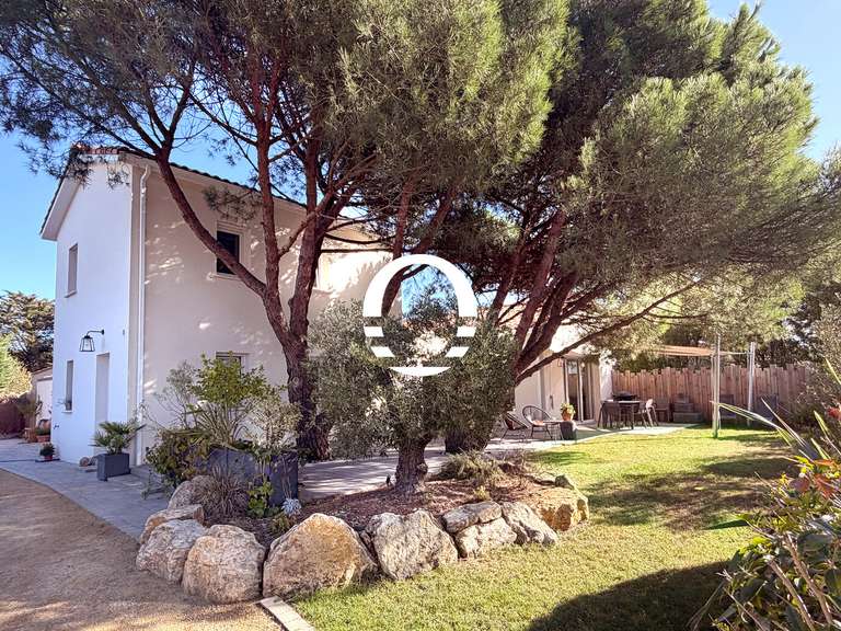 Maison Préfailles - 4 chambres - 147m²