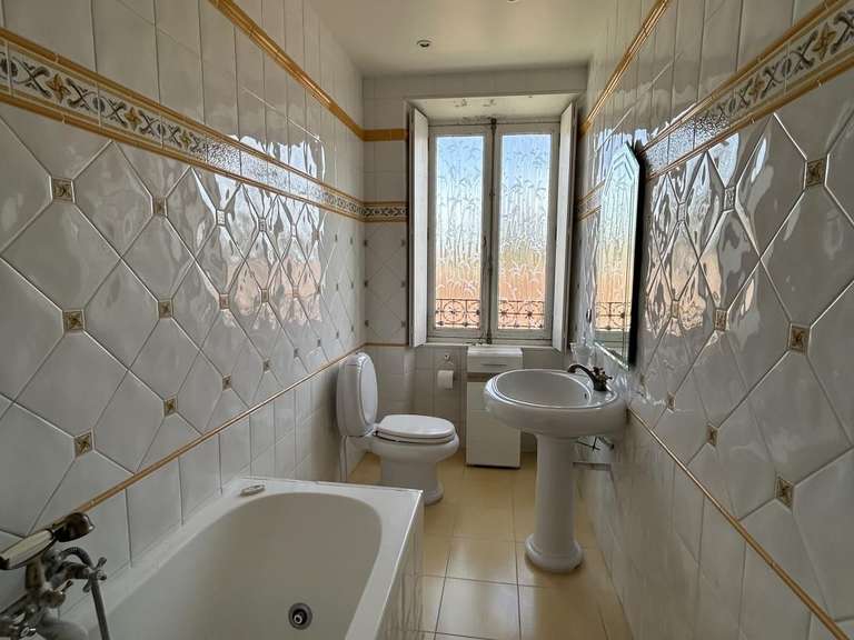 Maison Vulaines-sur-Seine - 8 chambres - 330m²