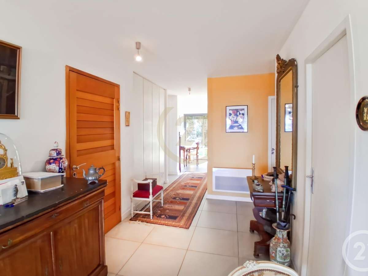 Maison Lumio