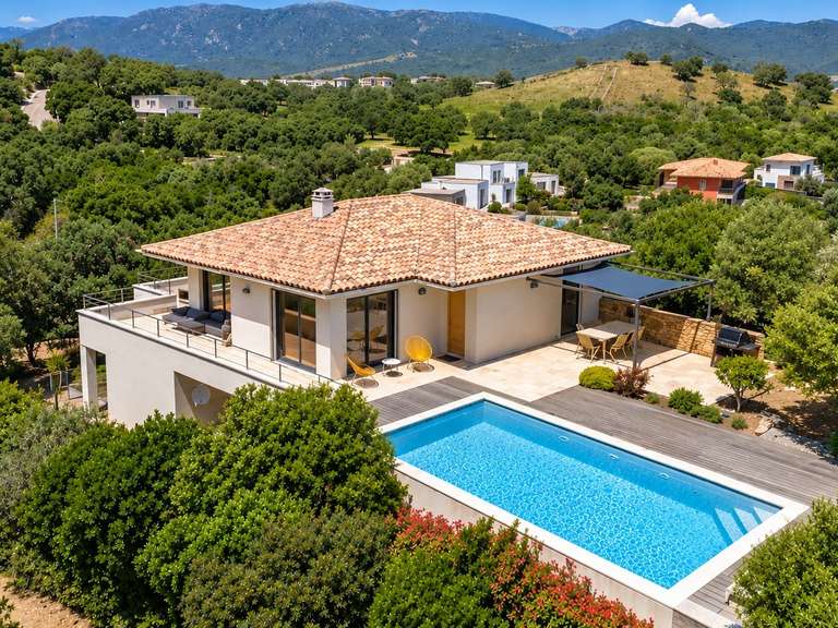 Maison Porto-Vecchio - 4 chambres - 147m²