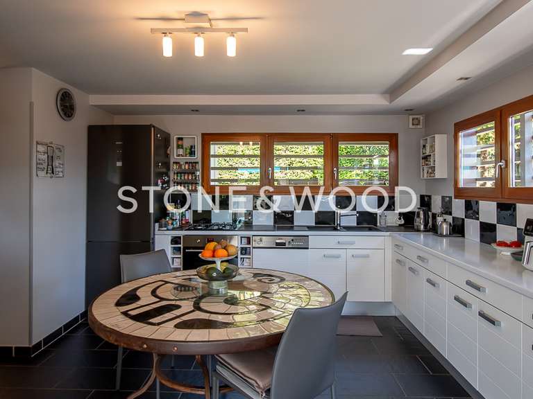 Maison Annecy-le-Vieux - 5 chambres - 160m²