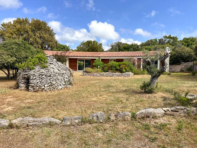 House Bonifacio - 5 bedrooms