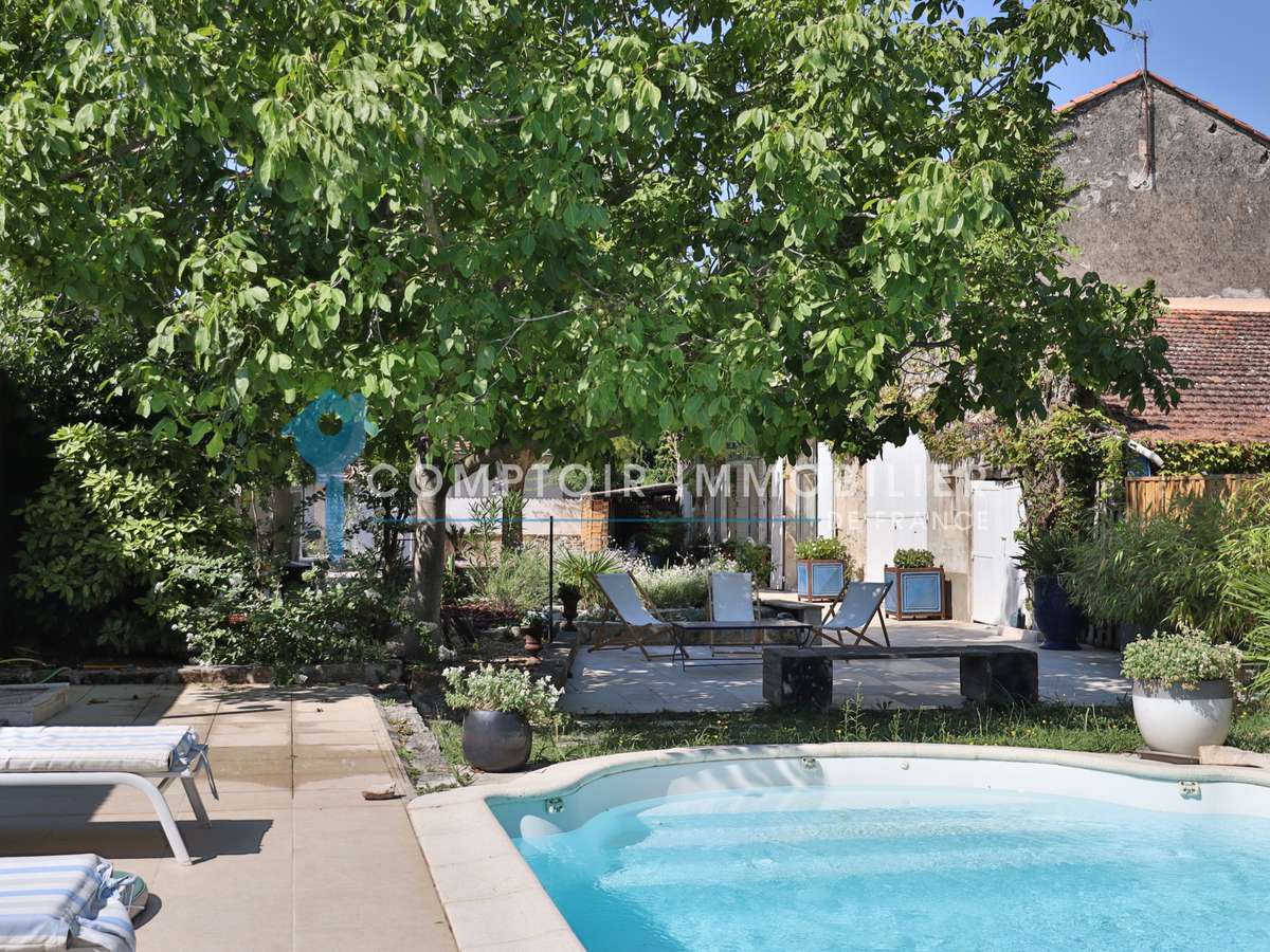 Maison Noves