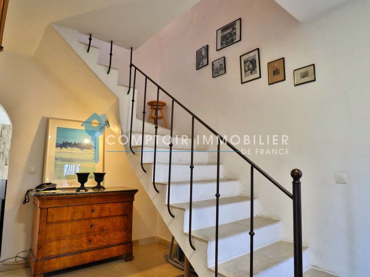 House Gordes