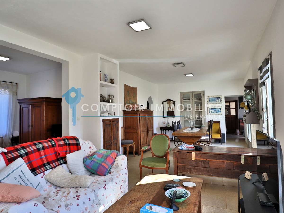 House Gordes