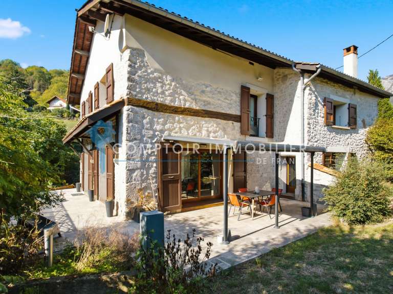 House Bernin - 5 bedrooms - 200m²